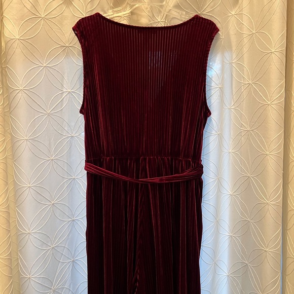 Bold & Chic sleeveless jumpsuit with pockets, size 3X - Picture 3 of 12